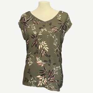 Reitmans Mix Media Printed Tee in Beetle